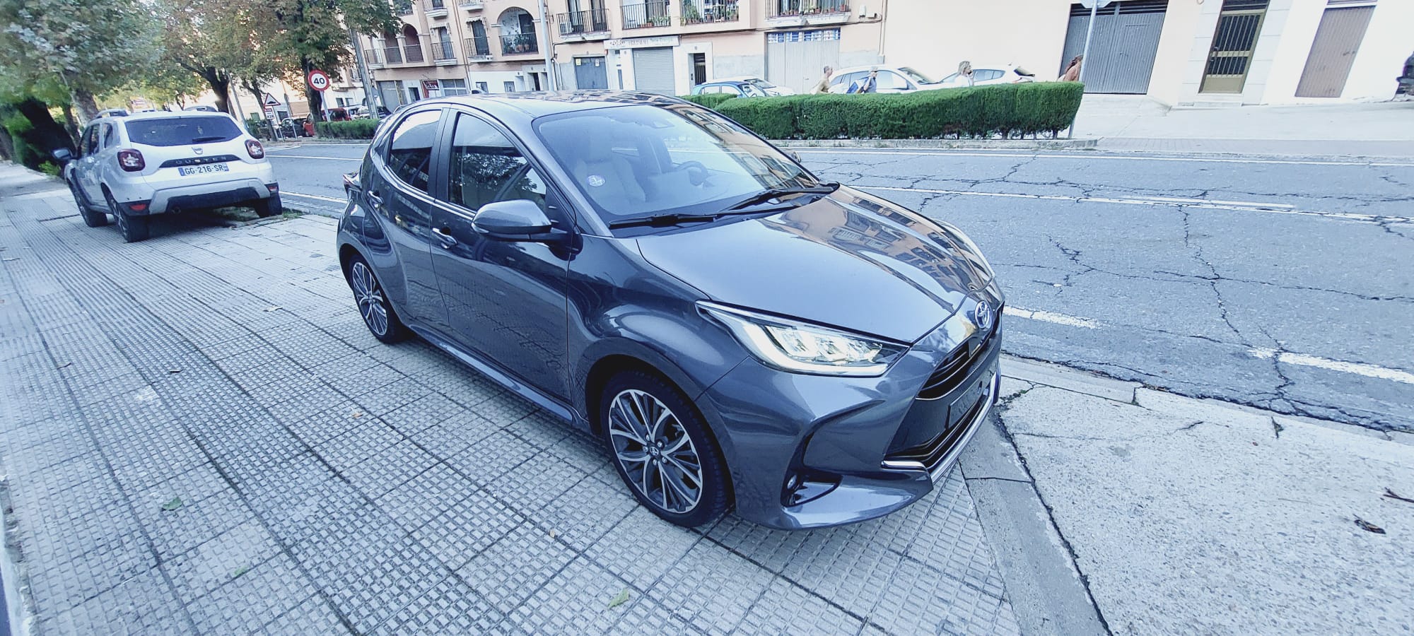 Toyota Yaris 116 cv hyb miniatura 9